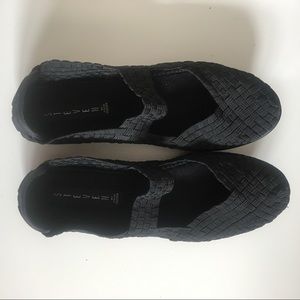 • NWOT steve madden black mary jane flats •